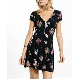EXPRESS Floral Print Zip Front Short Sleeve Skater Dress Size Medium